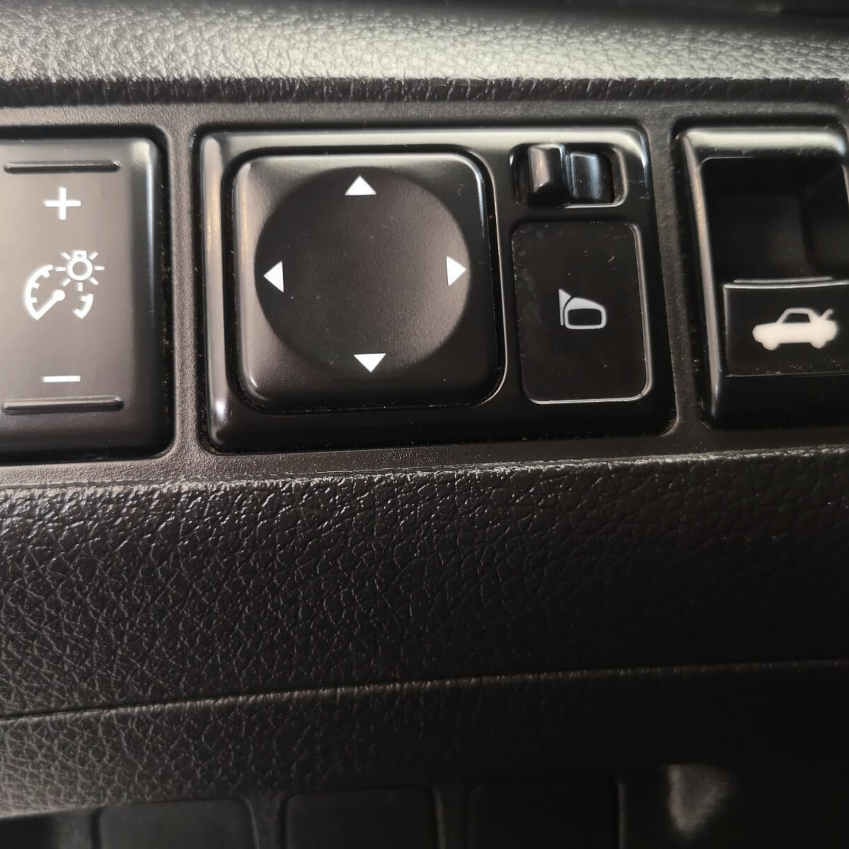 Nissan Sentra 4 pts. Sense, TM6, a/ac., RA-16 2018