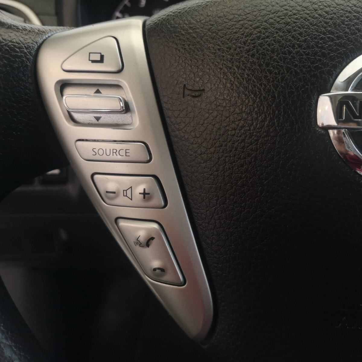 Nissan Sentra 4 pts. Sense, TM6, a/ac., RA-16 2018
