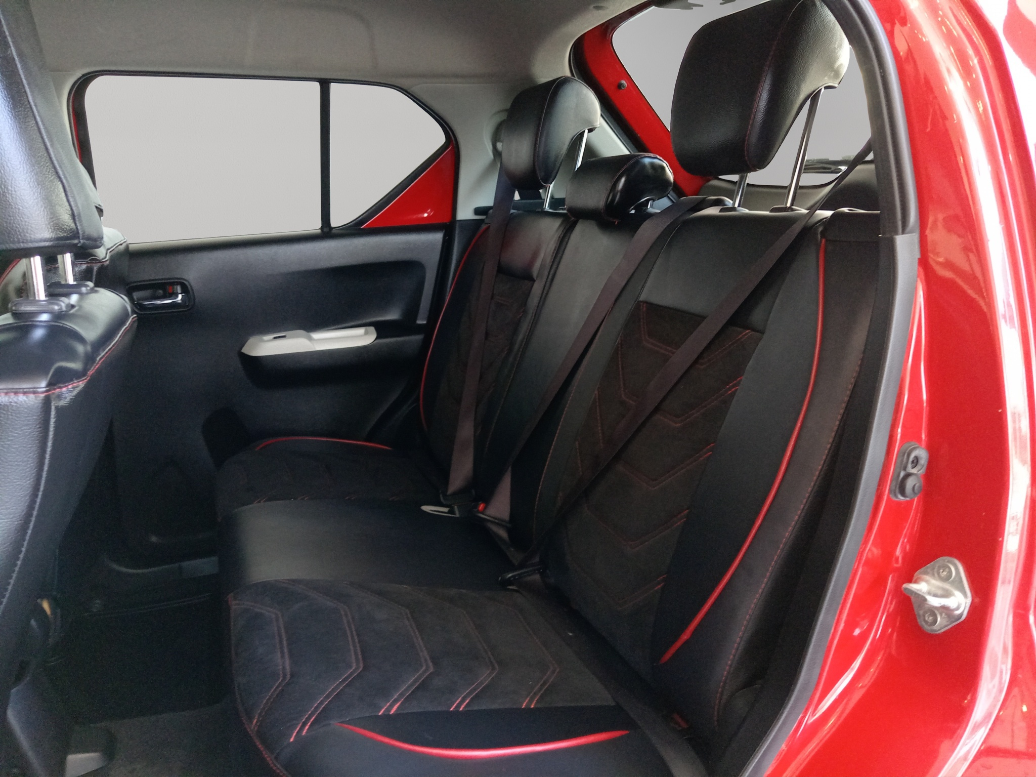 Suzuki Ignis 5 pts. GLX, 1.2l, TM5, a/ac. Aut., VE, RA-16 2018