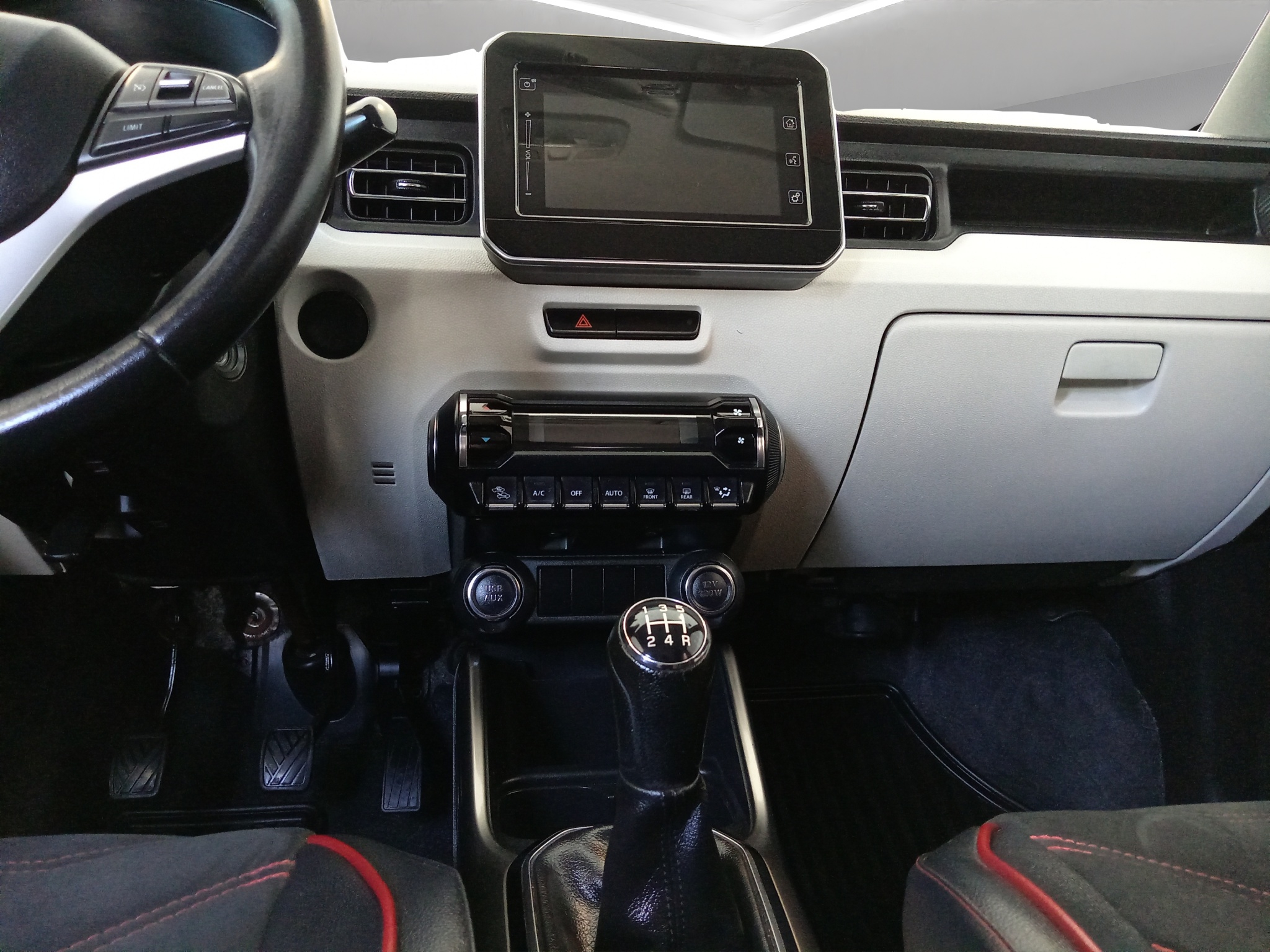 Suzuki Ignis 5 pts. GLX, 1.2l, TM5, a/ac. Aut., VE, RA-16 2018