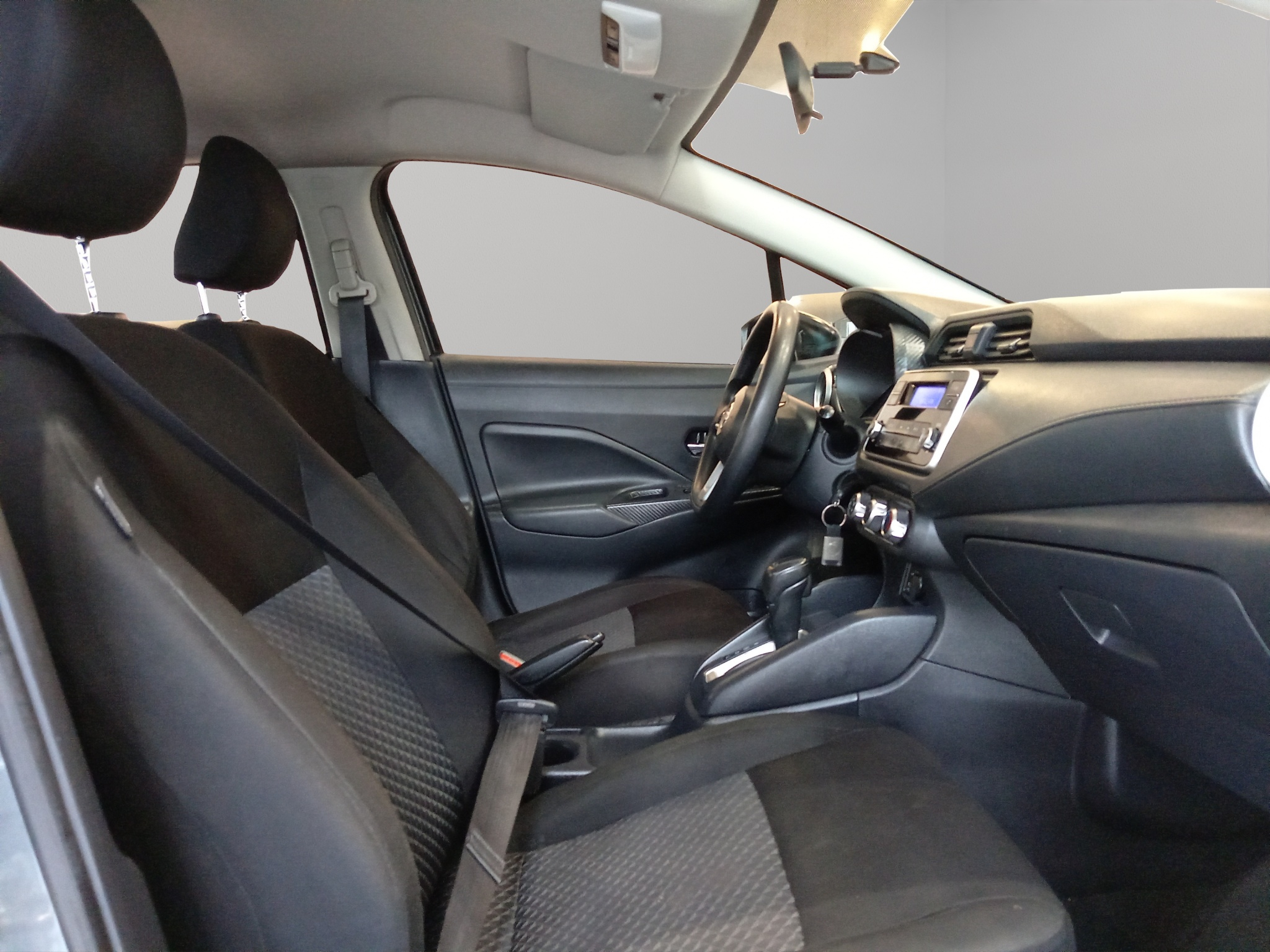 Nissan Versa 4 pts. Sense, TM5, a/ac., VE, R-15 (línea anterior) 2022