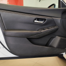 Nissan SENTRA Atrás 15