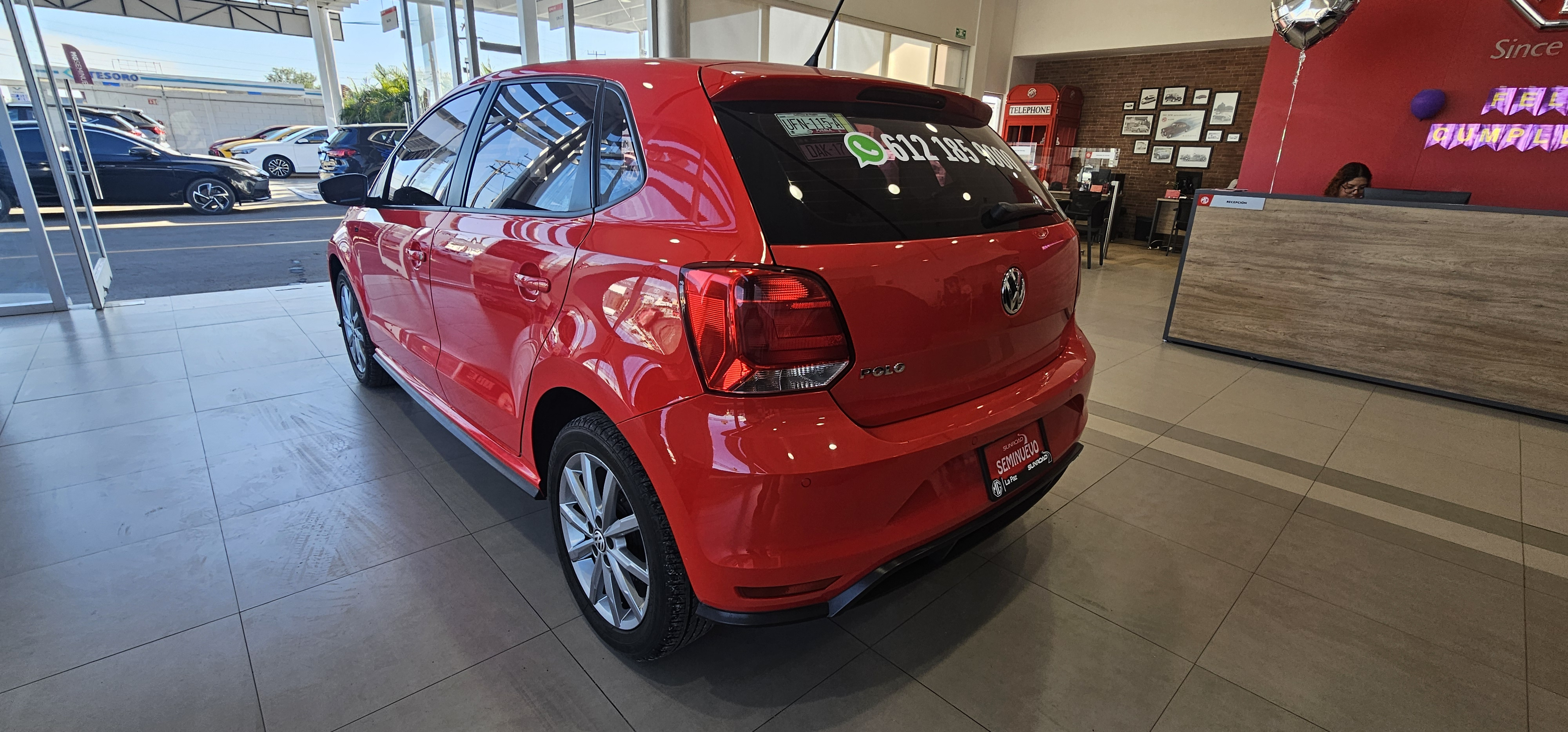 Volkswagen POLO Lateral derecho 6