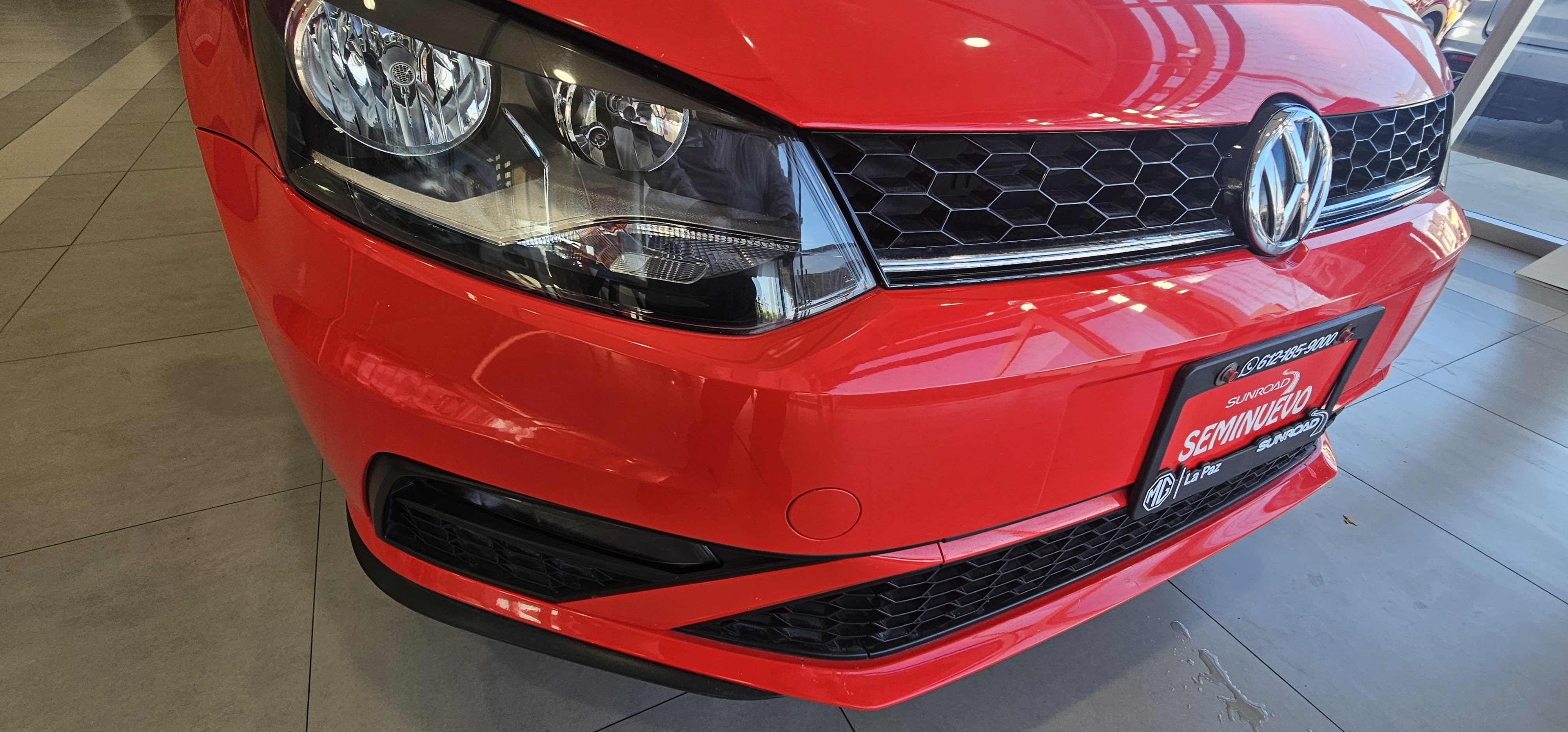 Volkswagen POLO Lateral derecho 13