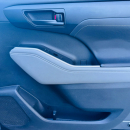Toyota HIGHLANDER Interior 20