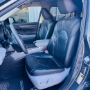 Toyota HIGHLANDER Interior 14