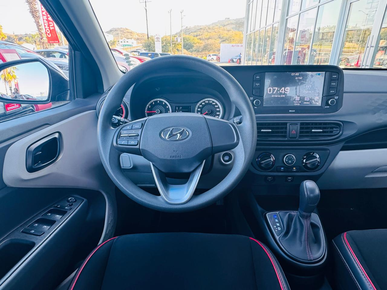 Hyundai Grand i10 Frente 21
