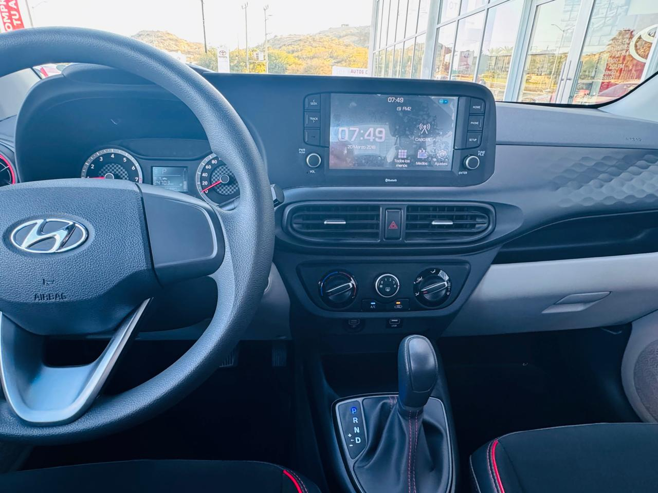 Hyundai Grand i10 Frente 22