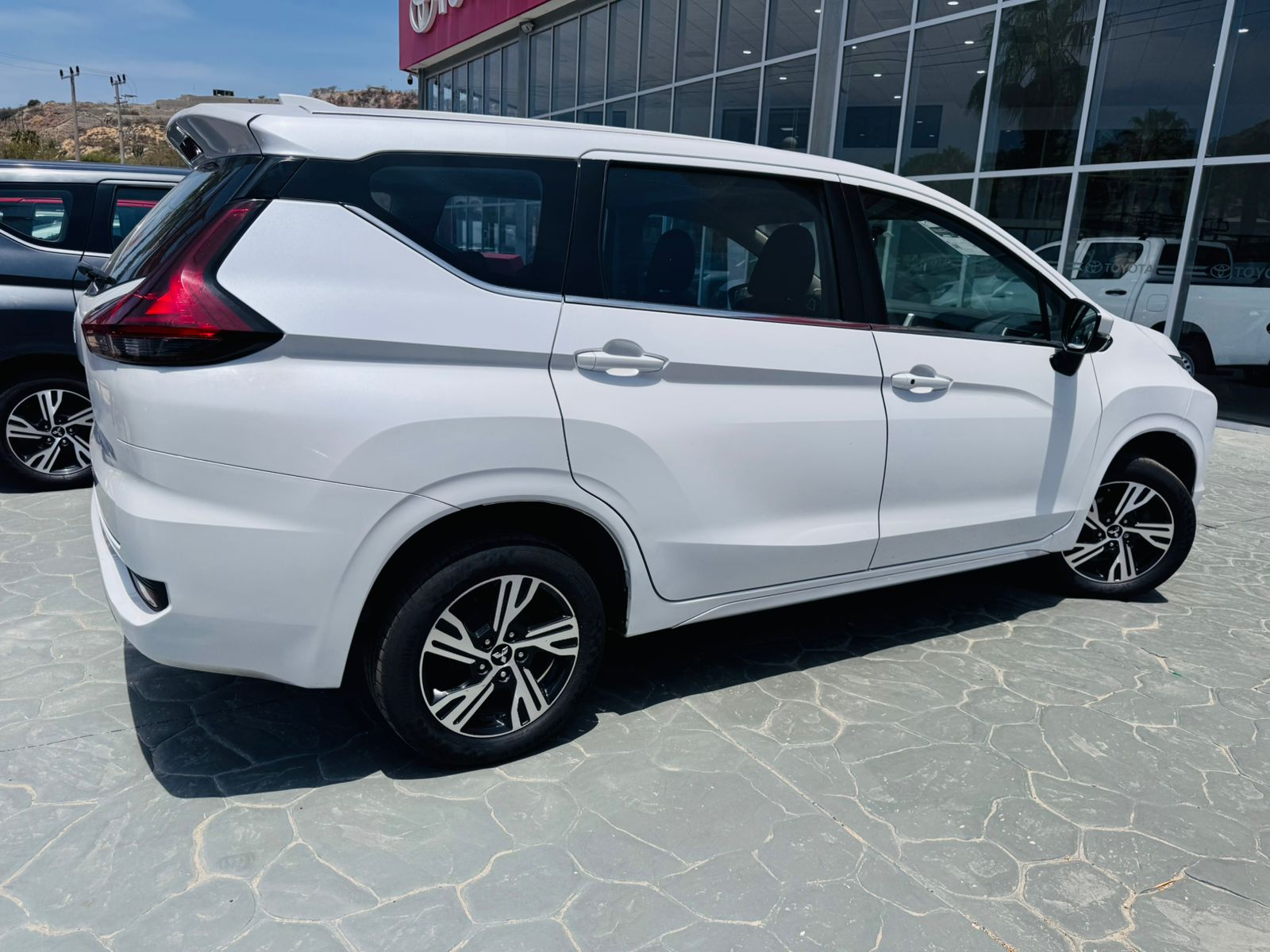 Mitsubishi XPANDER Frente 4