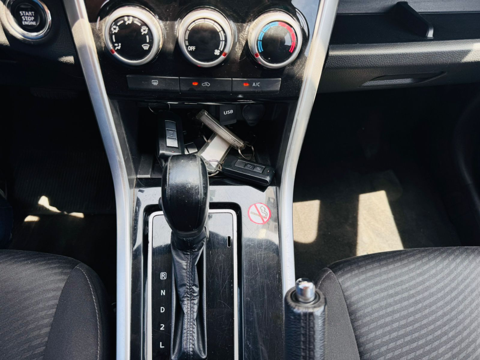 Mitsubishi XPANDER Interior 10