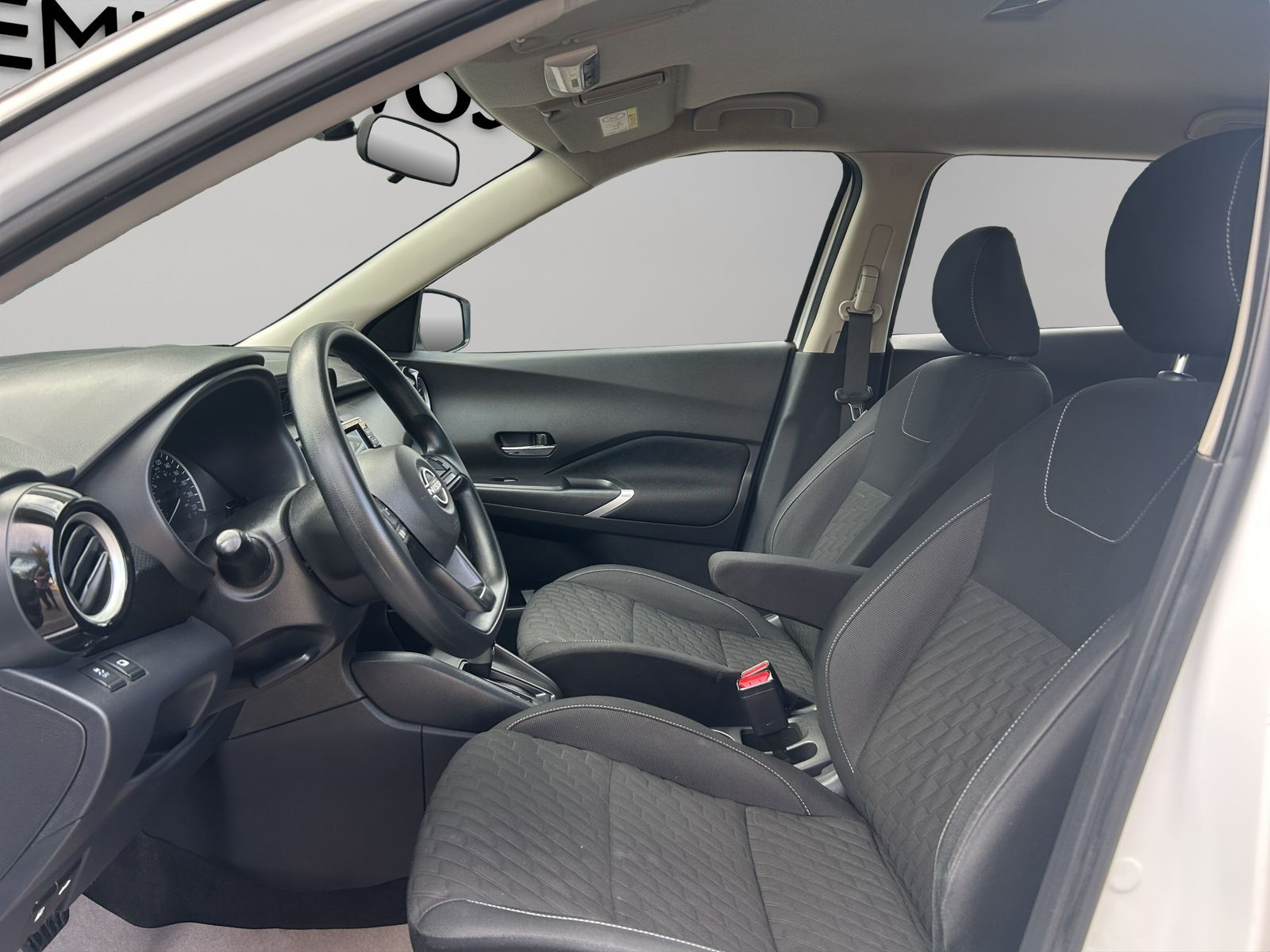 NISSAN KICKS Asientos 9