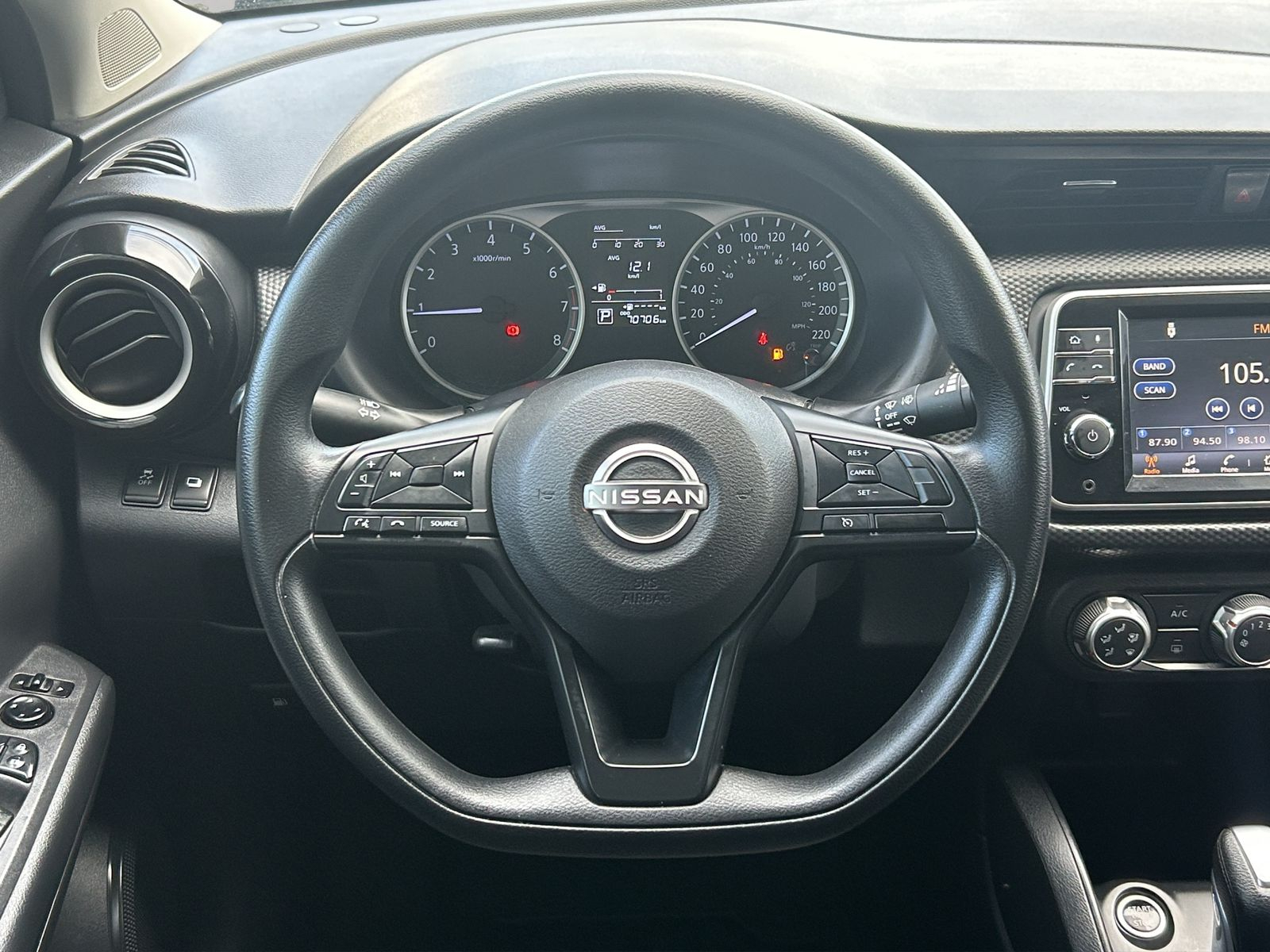 NISSAN KICKS Tablero 10