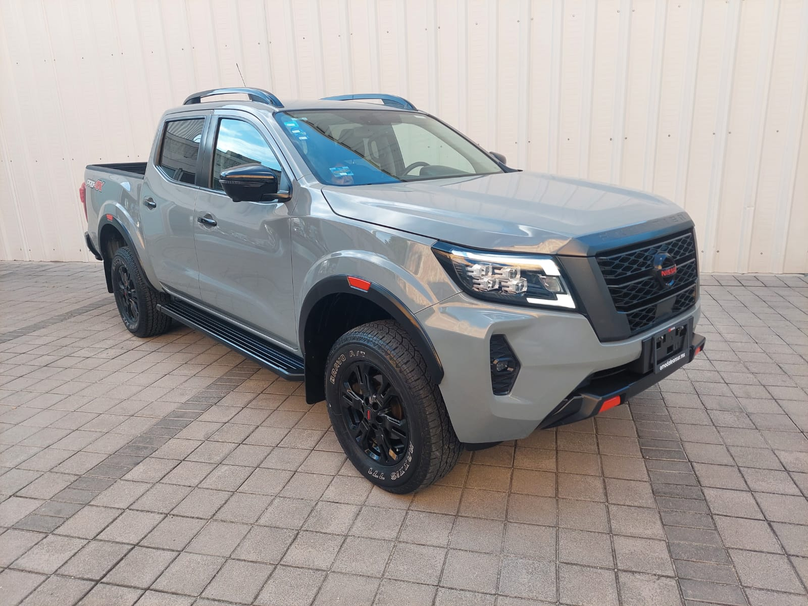 Nissan   Frontier Pick-Up