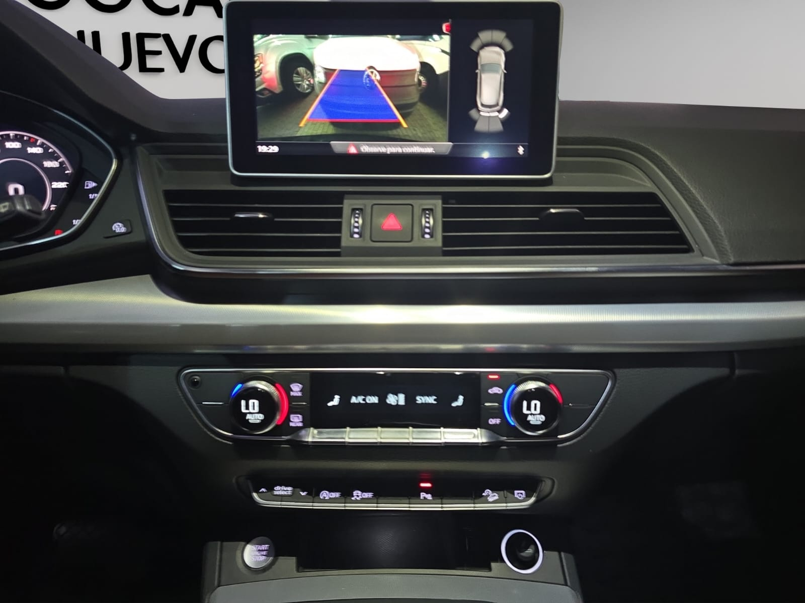 AUDI Q5 Interior 27