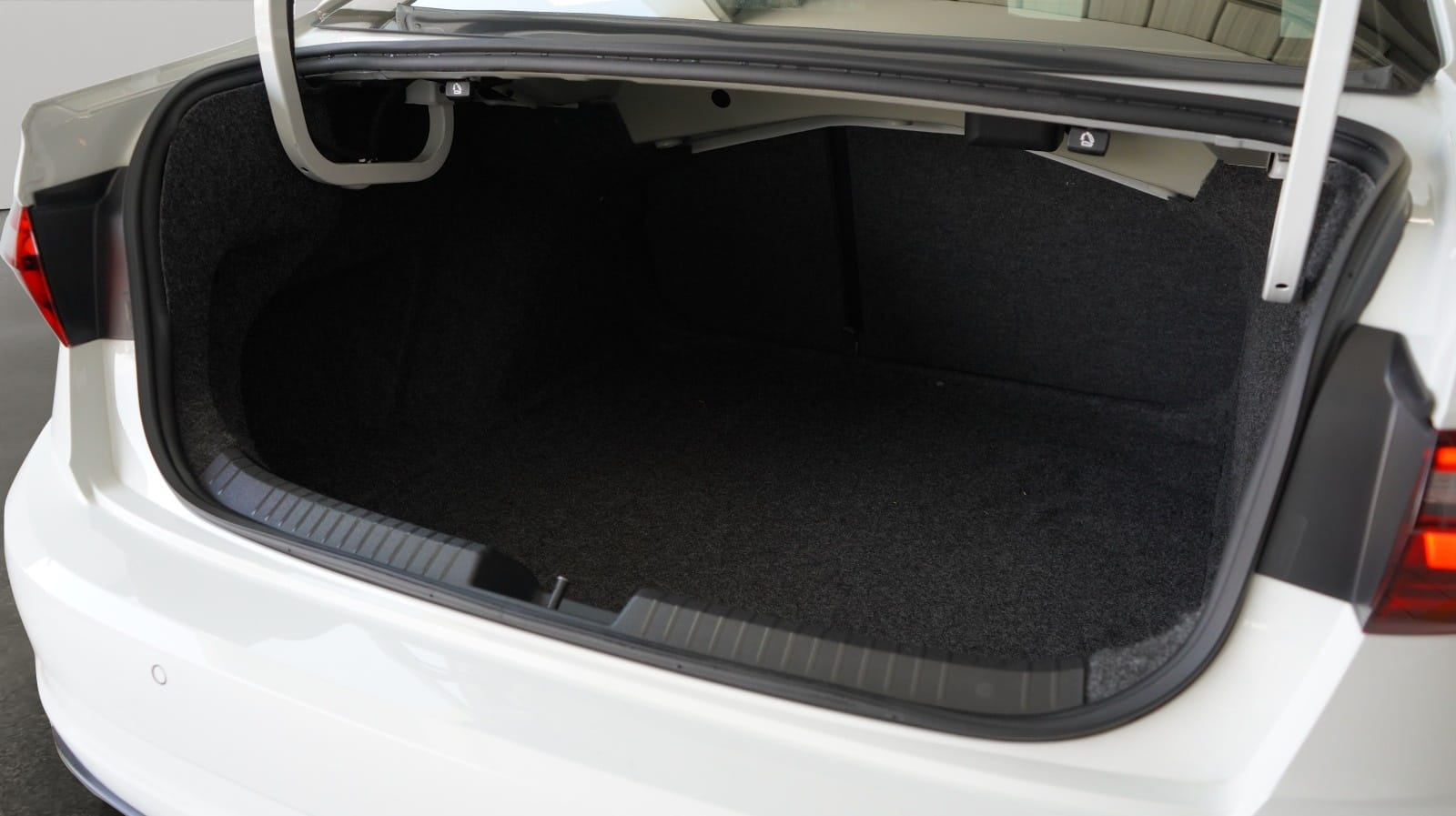 VOLKSWAGEN JETTA Asientos 17