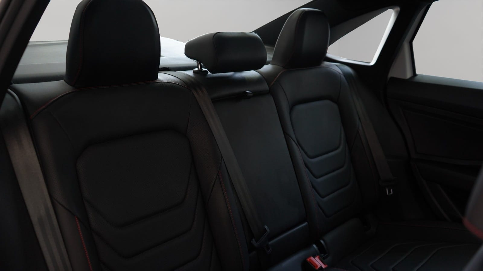 VOLKSWAGEN JETTA Interior 21