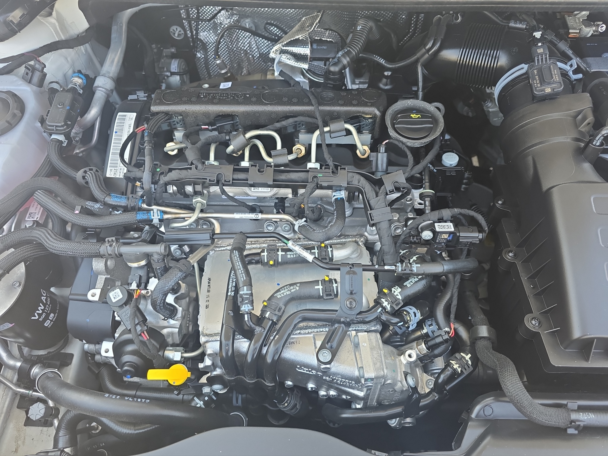 VOLKSWAGEN CADDY MAXI Interior 19