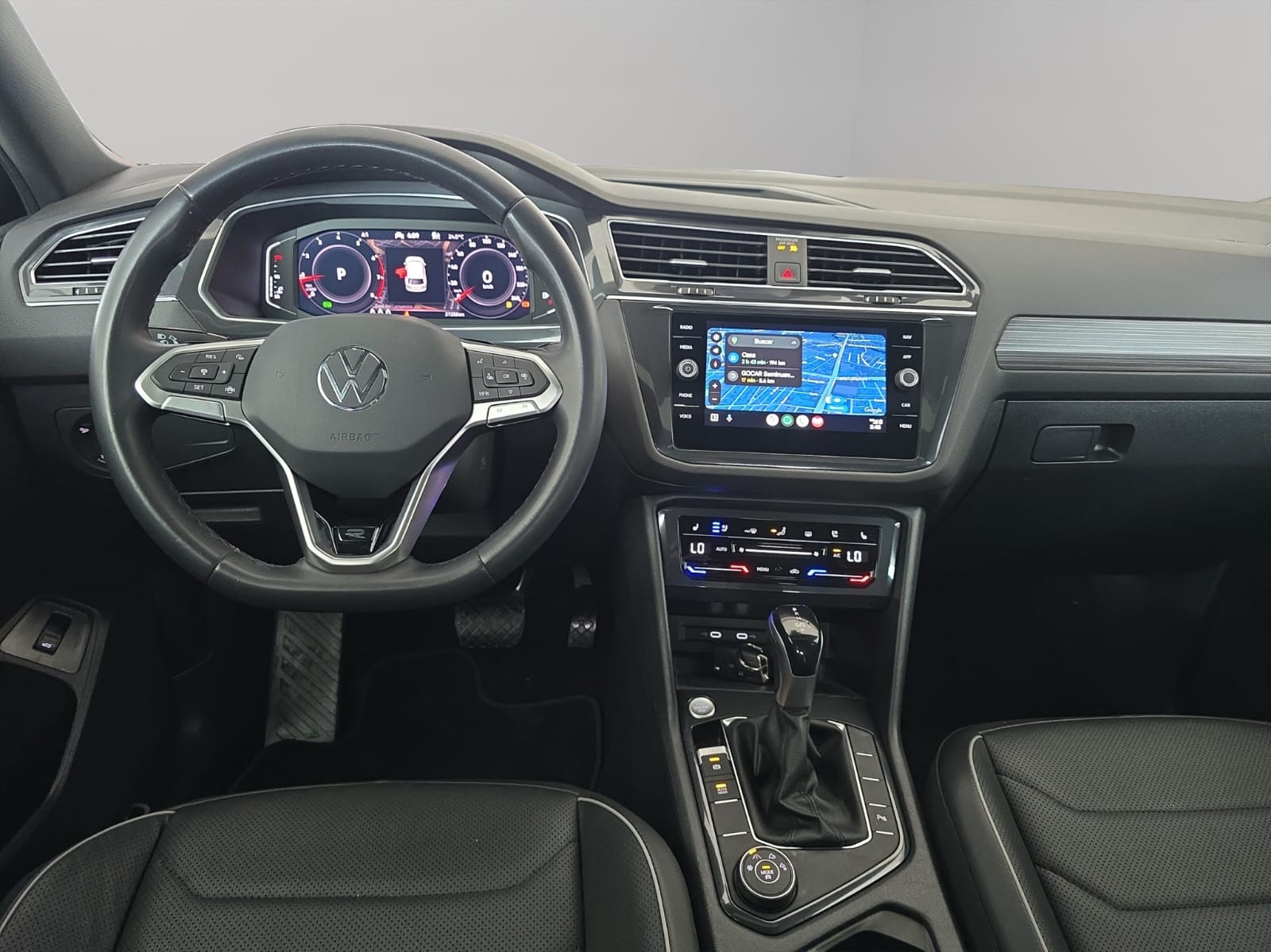 VOLKSWAGEN TIGUAN Frente 11