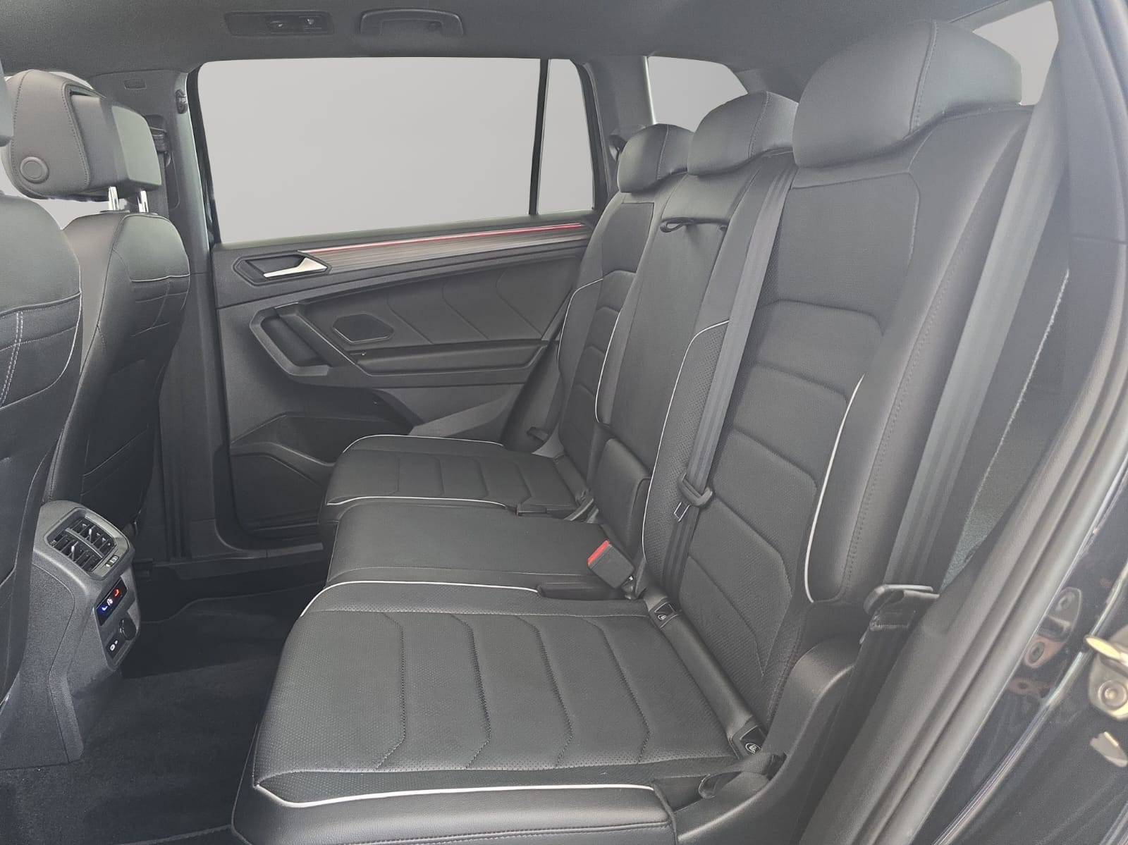 VOLKSWAGEN TIGUAN Asientos 13