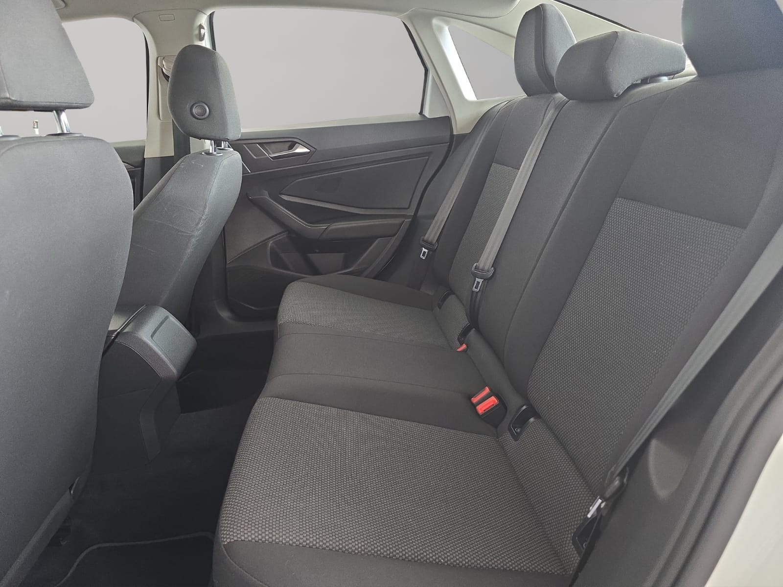 VOLKSWAGEN JETTA Lateral derecho 10