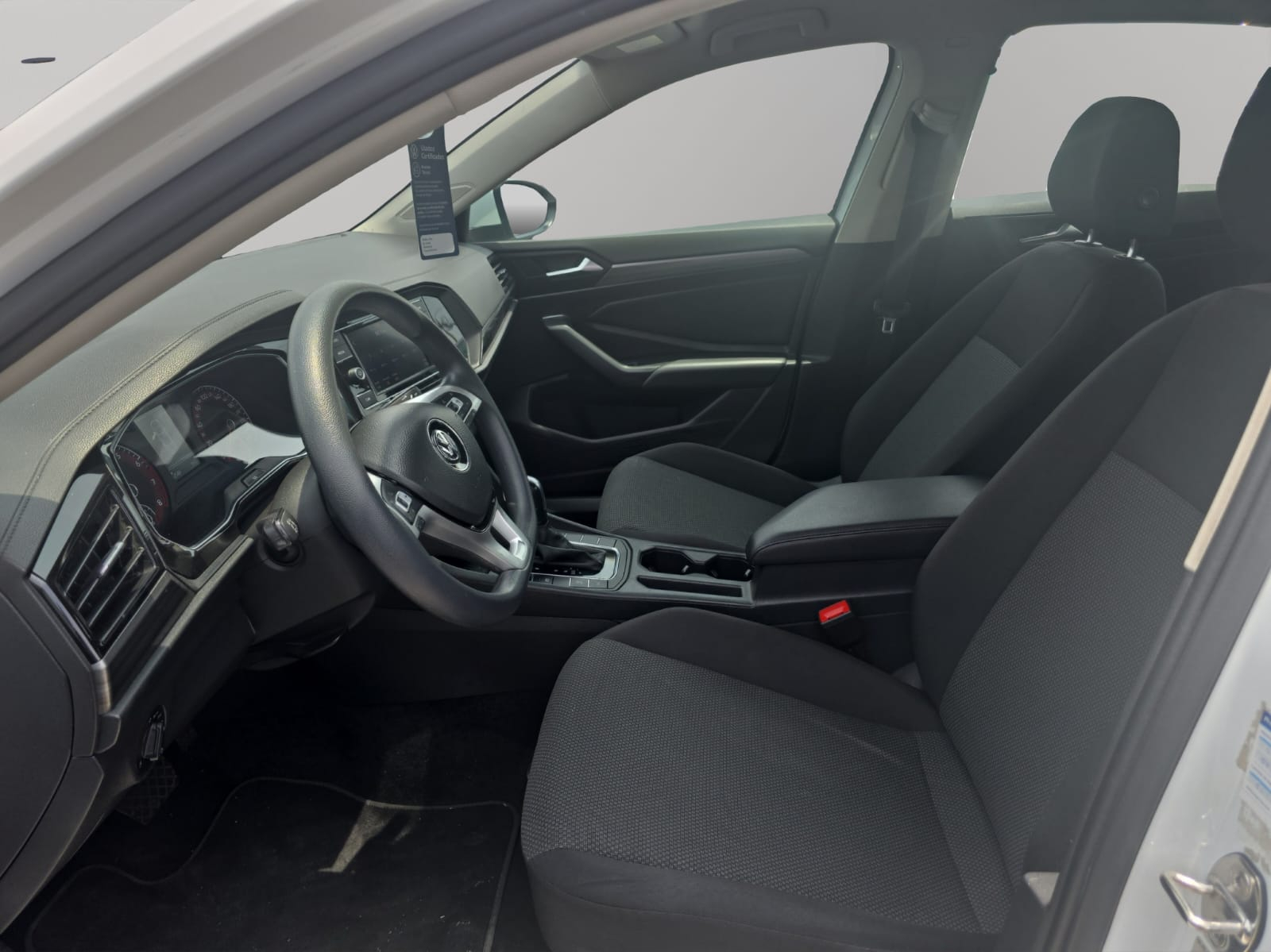 VOLKSWAGEN JETTA Interior 24