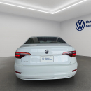 VOLKSWAGEN JETTA Atrás 3