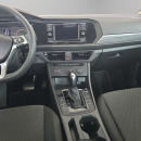VOLKSWAGEN JETTA Interior 15