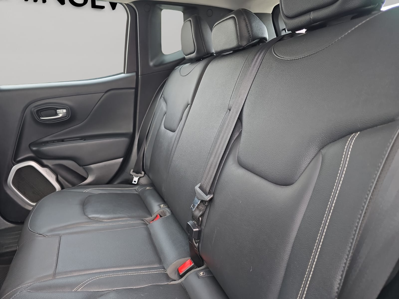 JEEP RENEGADE Atrás 4
