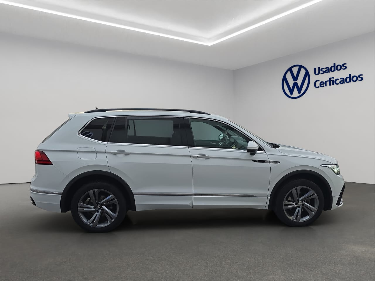 VOLKSWAGEN TIGUAN Lateral izquierdo 6