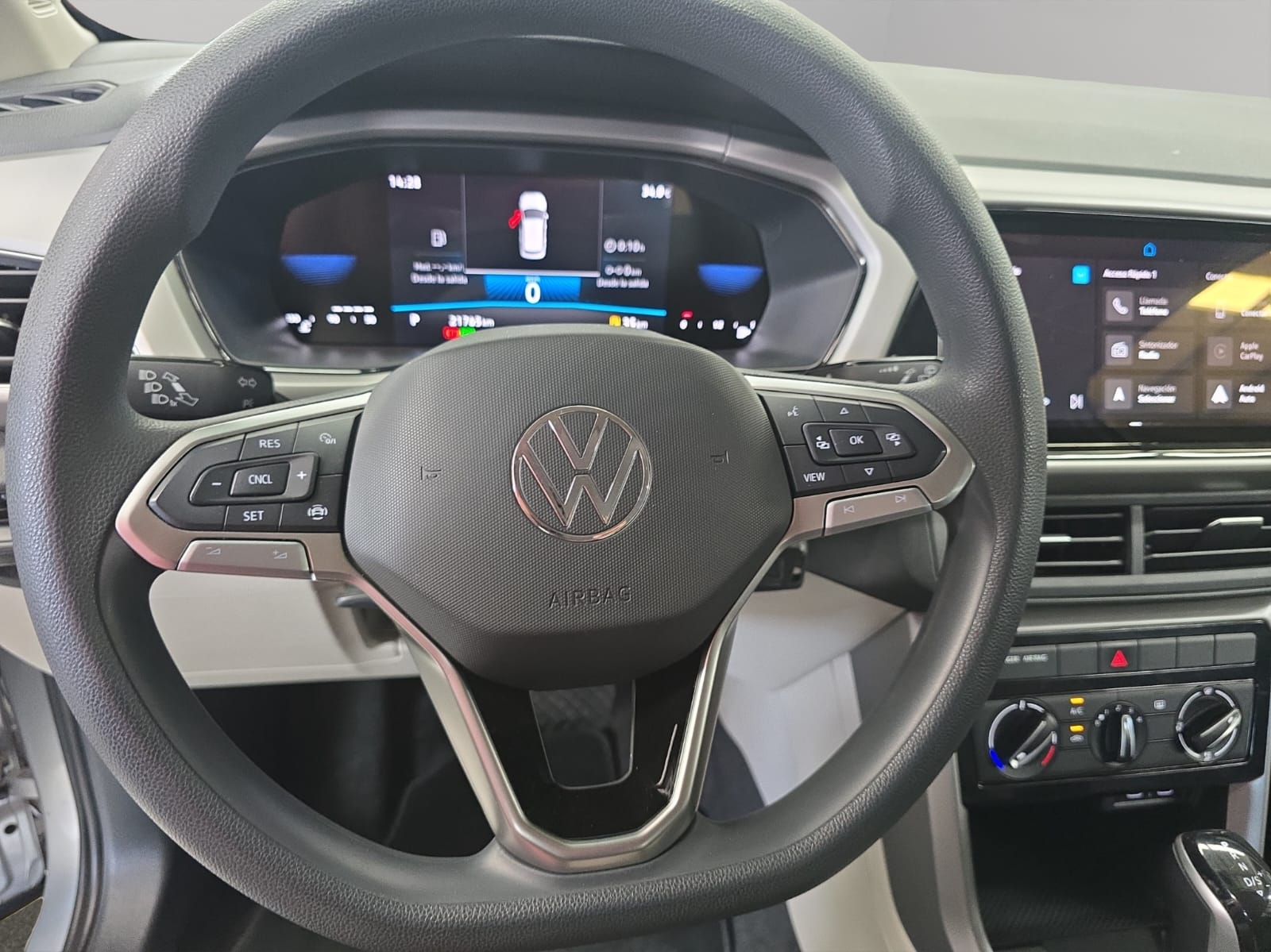 VOLKSWAGEN TAIGUN Asientos 10