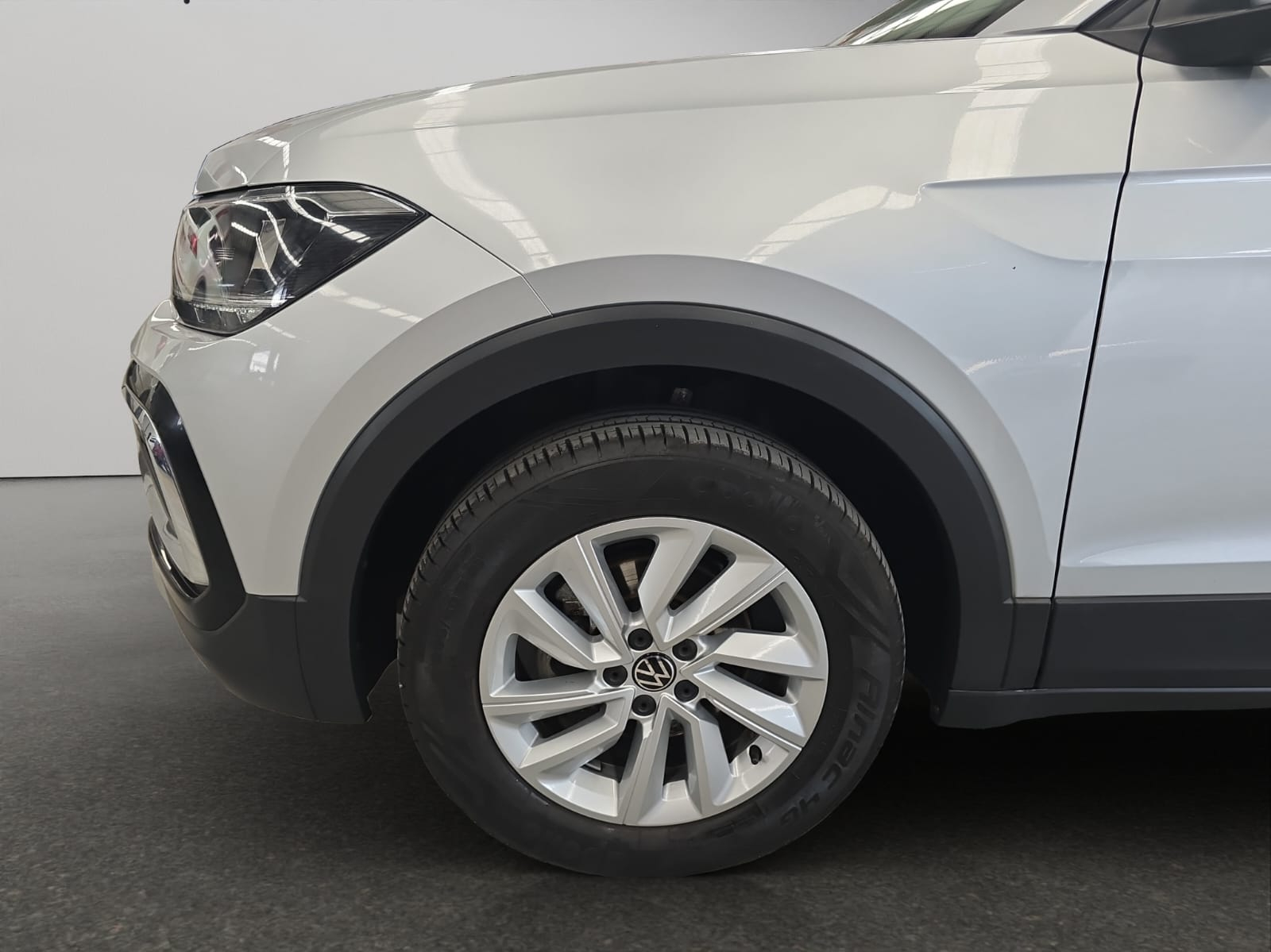 VOLKSWAGEN TAIGUN Lateral derecho 19