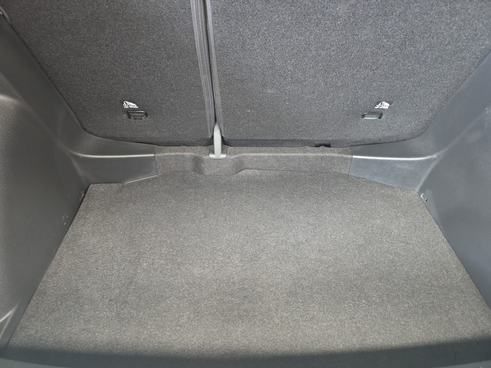 VOLKSWAGEN TAIGUN Arriba 21