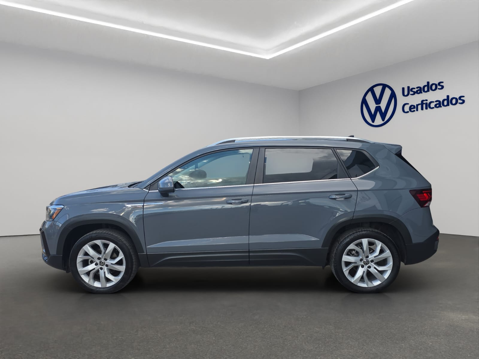 VOLKSWAGEN TAOS Arriba 2