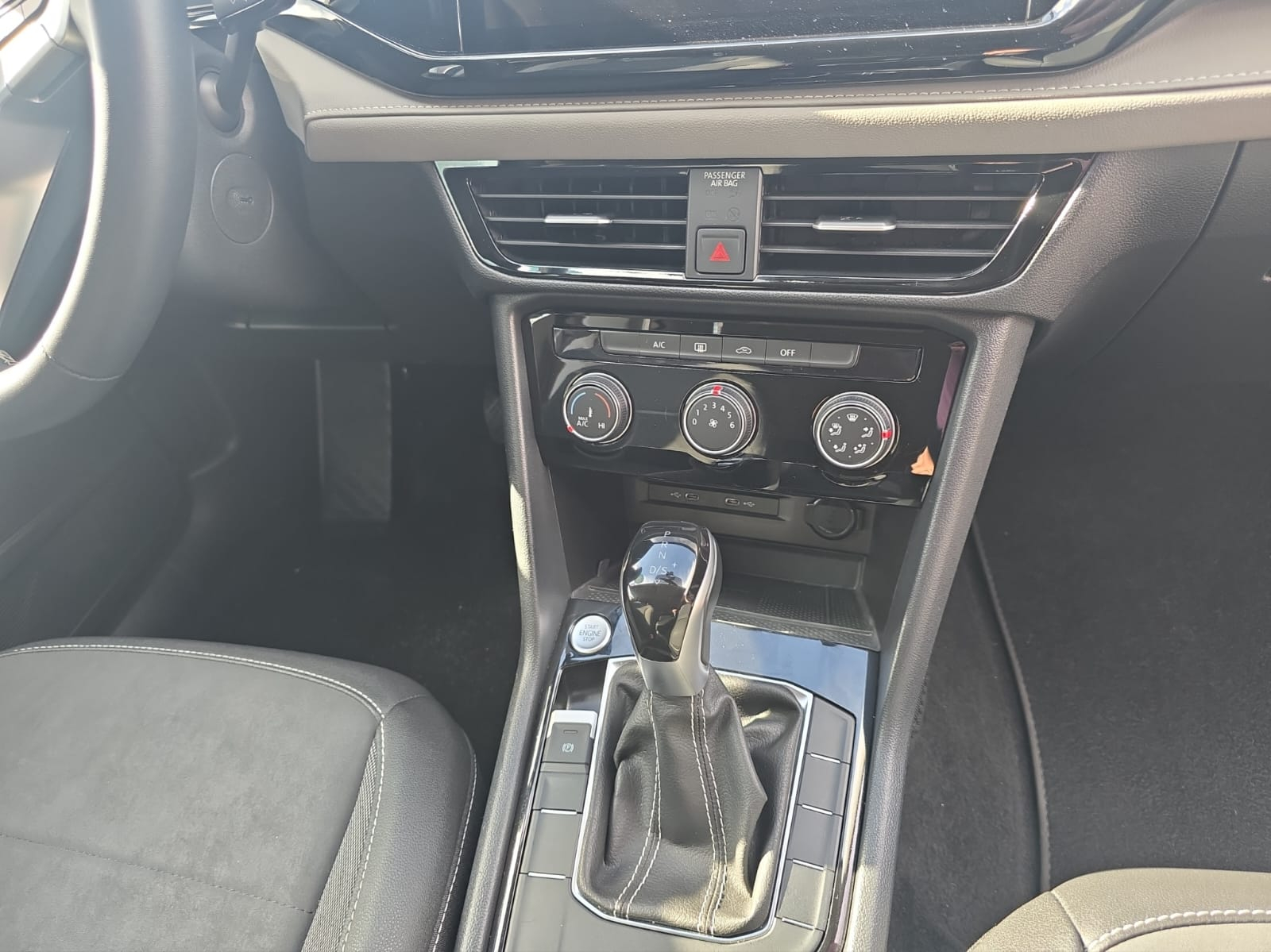 VOLKSWAGEN TAOS Tablero 13