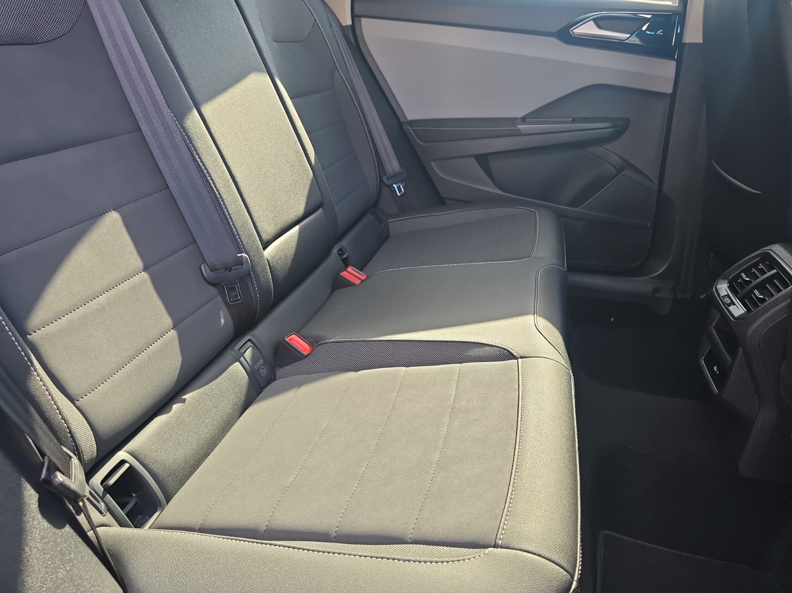 VOLKSWAGEN TAOS Llantas 16