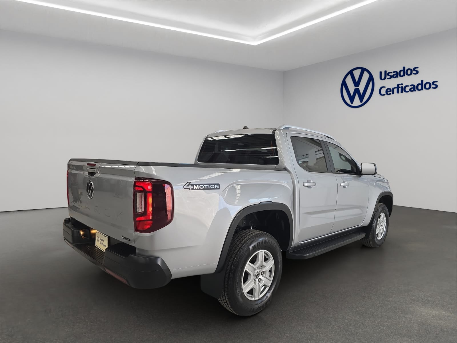 VOLKSWAGEN AMAROK Interior 5