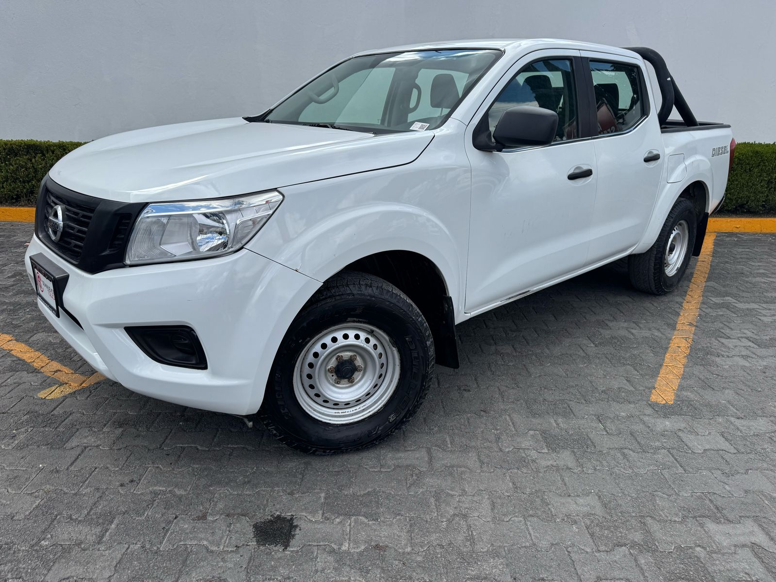 Nissan Comerciales NP300 Frente 9