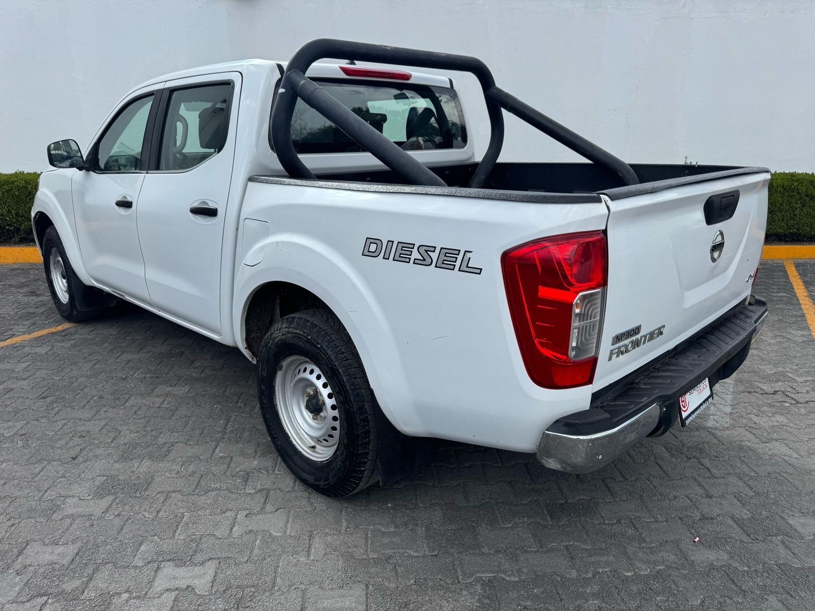 Nissan Comerciales NP300 Frente 8