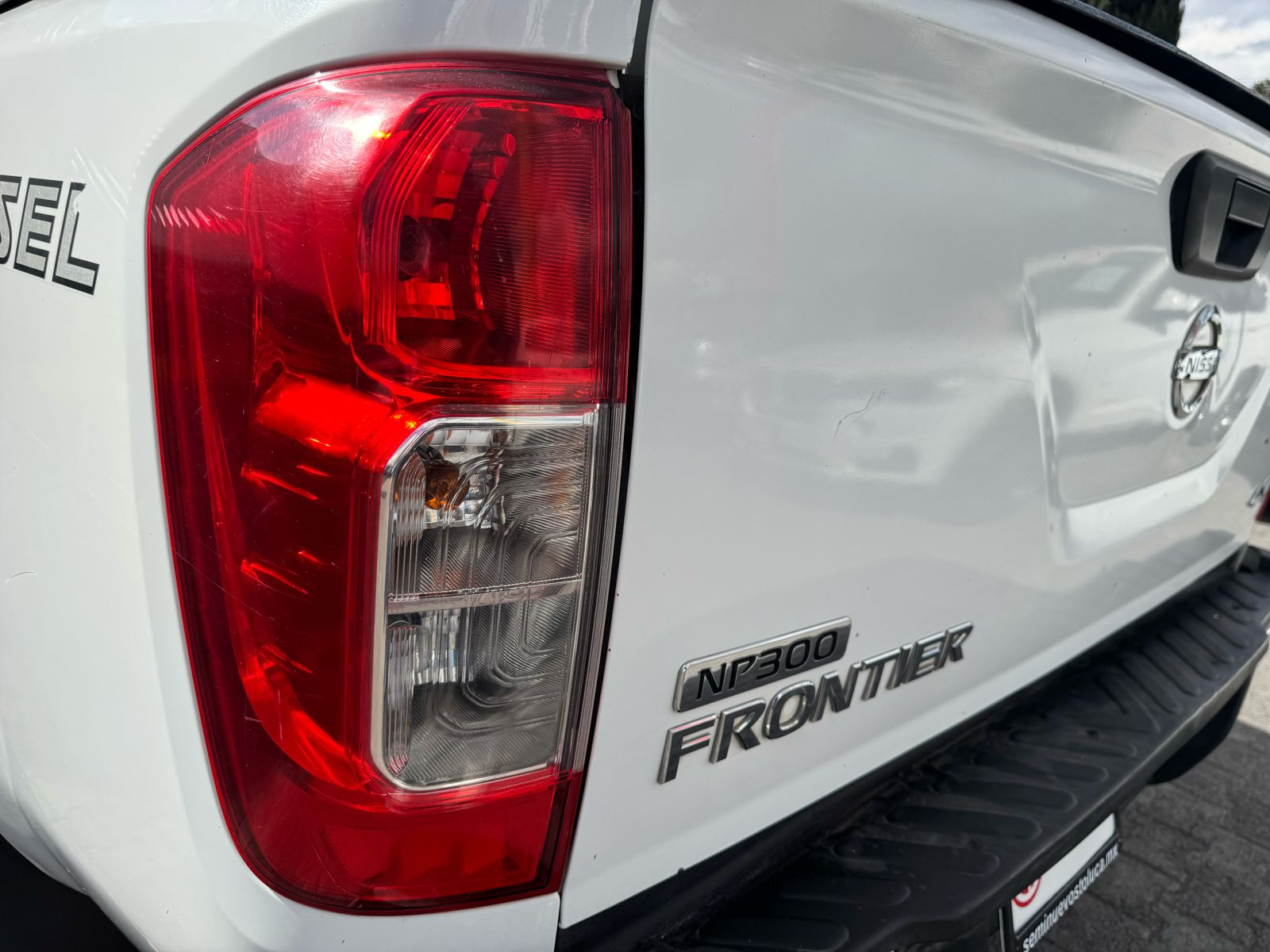 Nissan Comerciales NP300 Arriba 6
