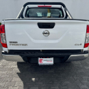 Nissan Comerciales NP300 Lateral derecho 4