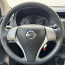 Nissan Comerciales NP300 Lateral derecho 16