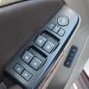 Chevrolet Suburban VUD Llantas 10