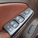 Chevrolet Suburban VUD Interior 10