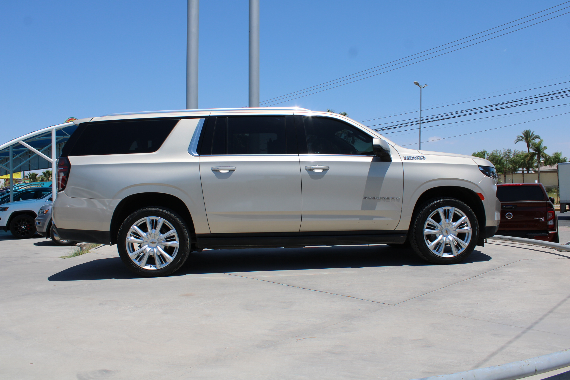 Chevrolet Suburban VUD Asientos 4