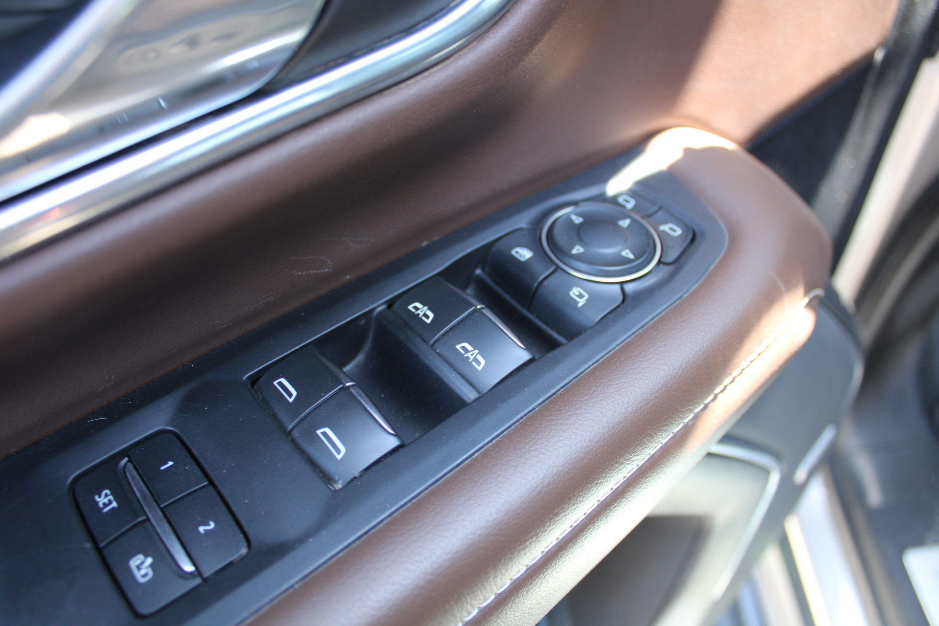 Chevrolet Suburban VUD Interior 9
