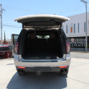 Chevrolet Suburban VUD Lateral derecho 14