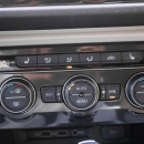 VOLKSWAGEN TIGUAN Interior 12