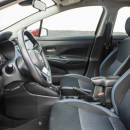 NISSAN VERSA Lateral derecho 16