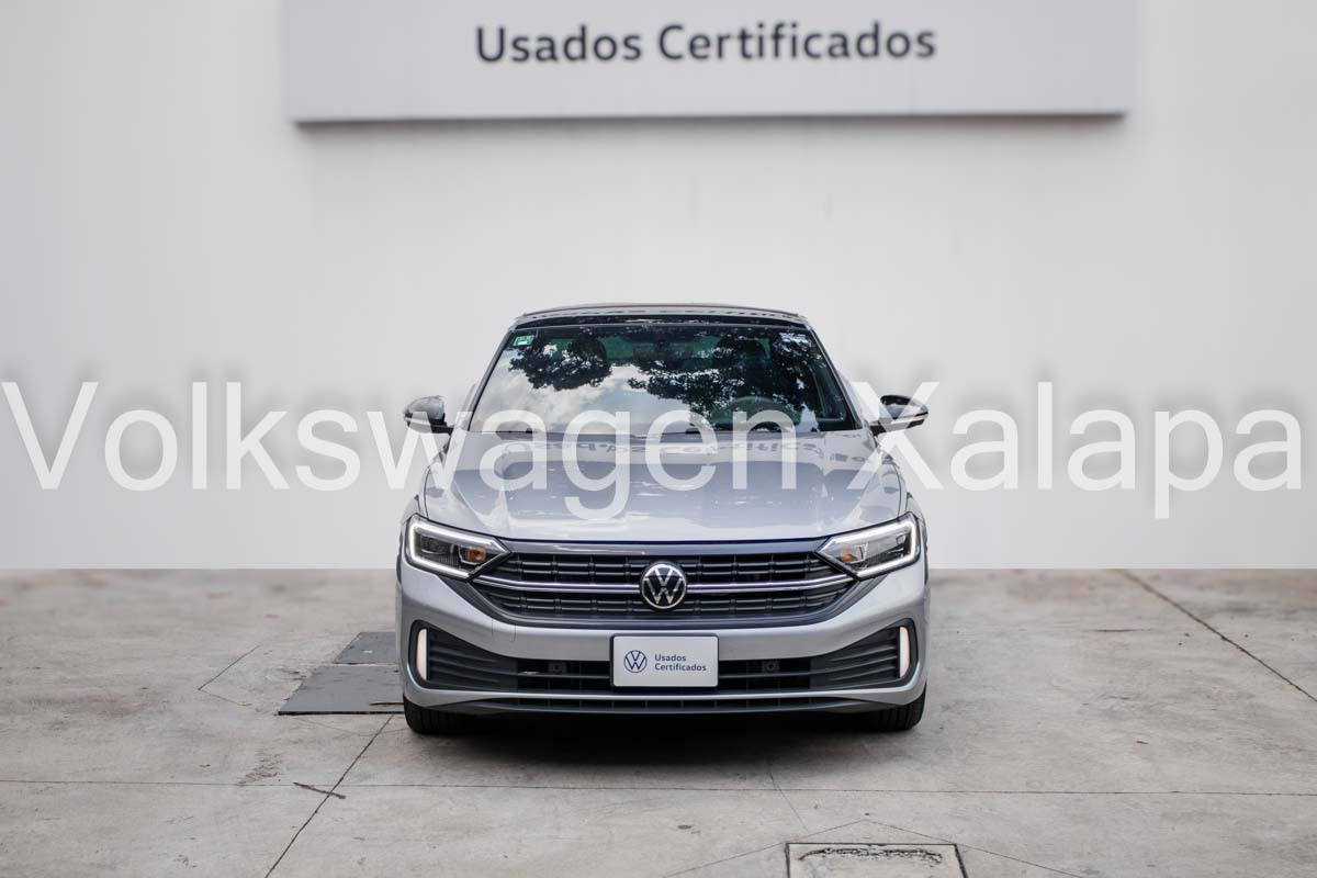 VOLKSWAGEN JETTA Lateral izquierdo 8