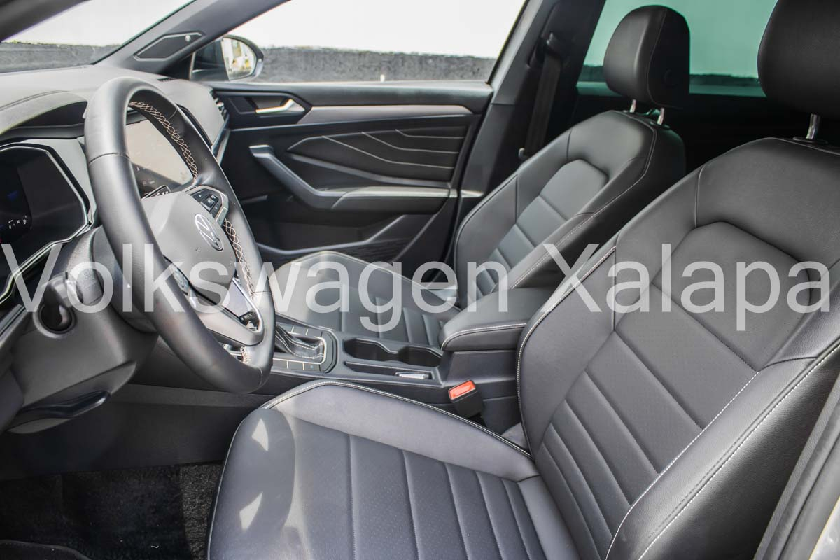 VOLKSWAGEN JETTA Arriba 23